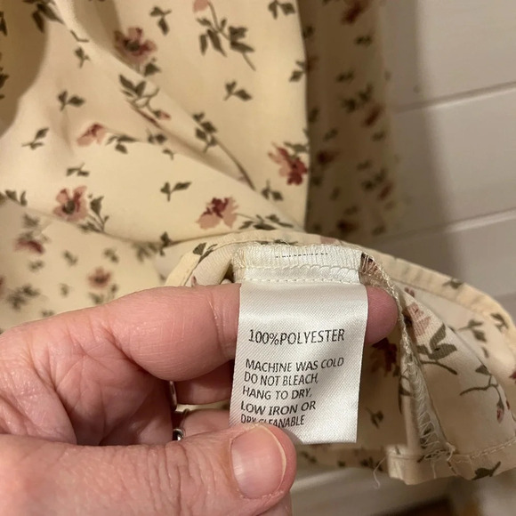 ONZE MONTRÉAL floral pattern cream blouse size XL - Picture 3 of 11